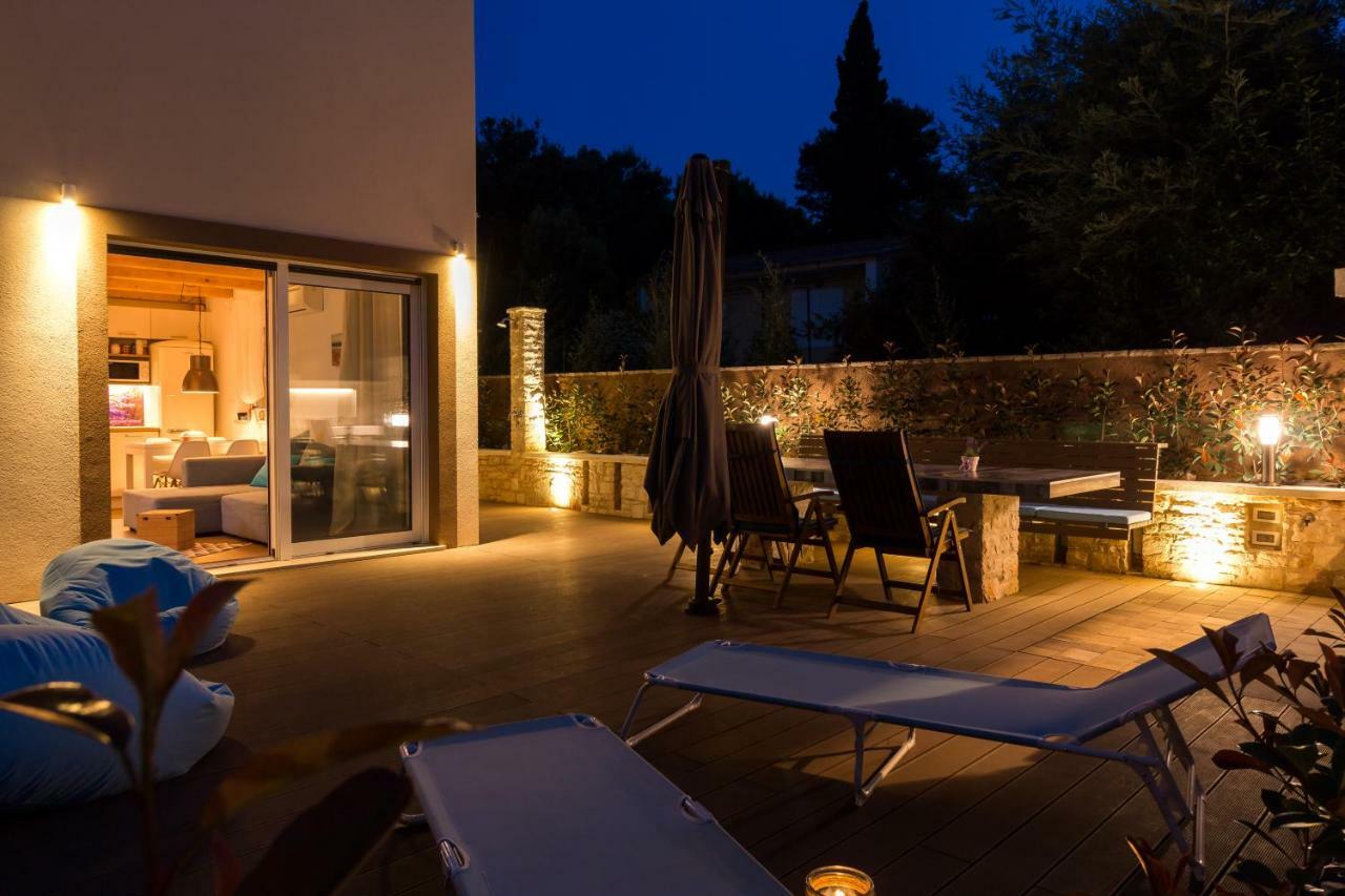Beach House Villa - Ap. 2 Premantura Kültér fotó